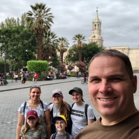 Family in La Plaza de Armas